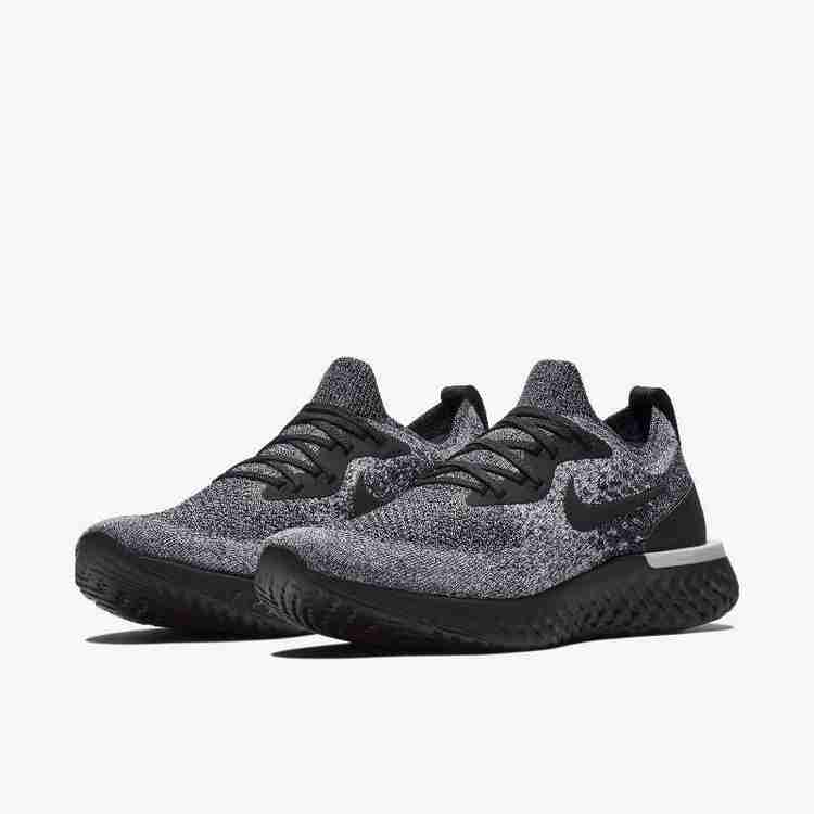 Nike epic react kids white top