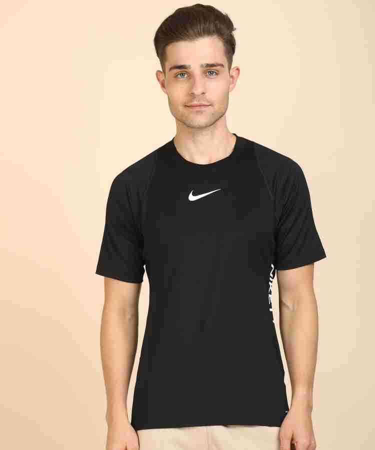 Buy Black Tshirts for Men by NIKE Online