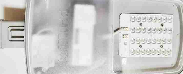 Philips 70w led shop street light price