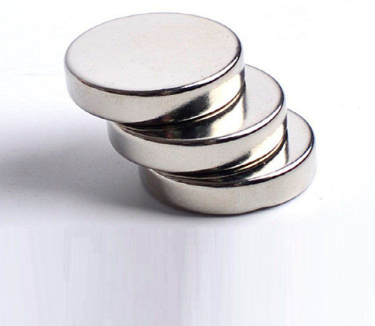 NXPUXP 80 stuks neodymium magneten, 6 x 3 mm, ronde magneten, extreem krachtig, voor koelkast, foto's, knutselen, kaarten, whiteboard, met opbergdoos
