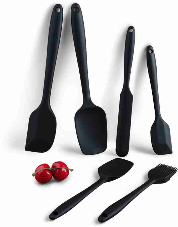 Flexible rubber clearance spatula