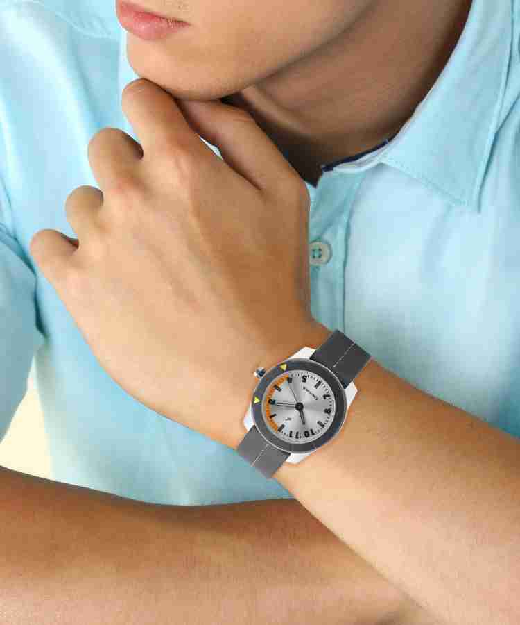 Fastrack nk3015al01 store