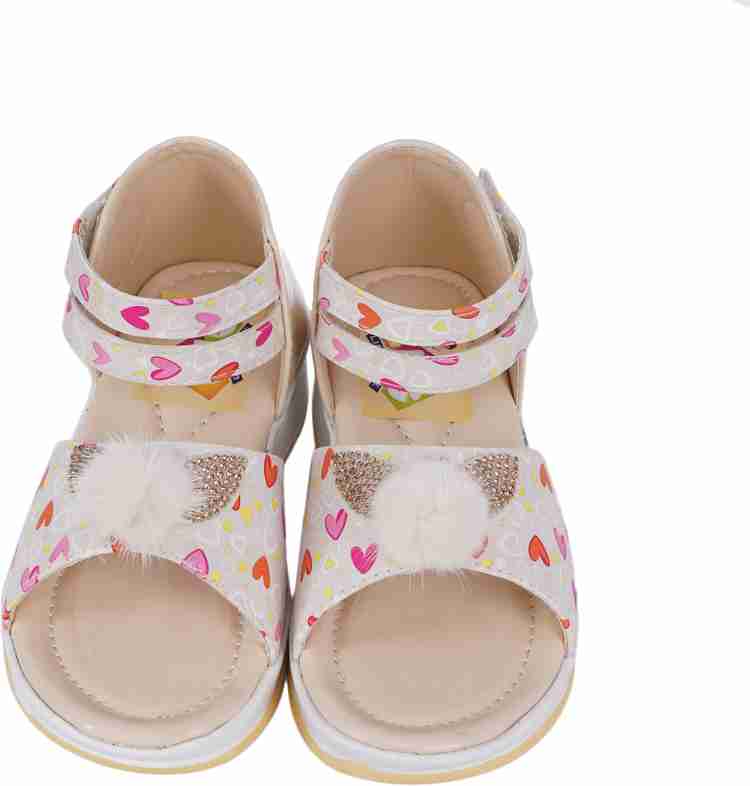 Sandals sales girl 218