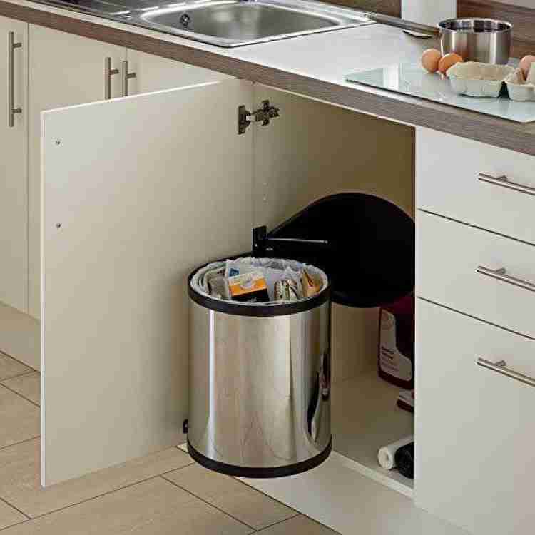 Dustbin in shop kitchen