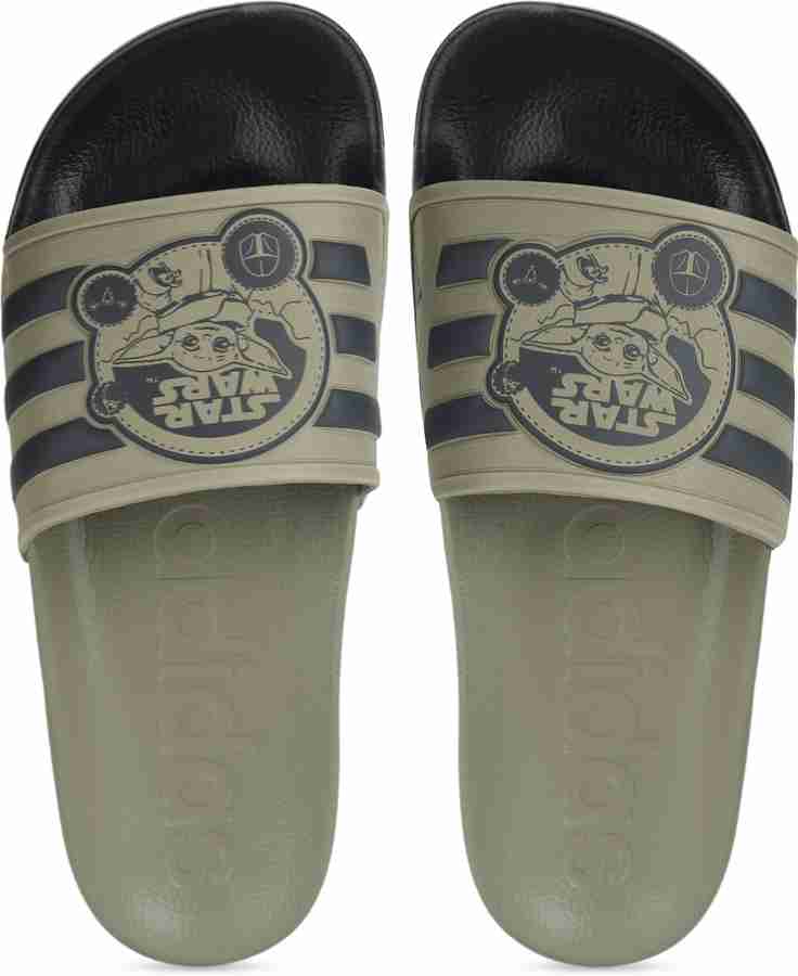 Star wars best sale flip flops mens