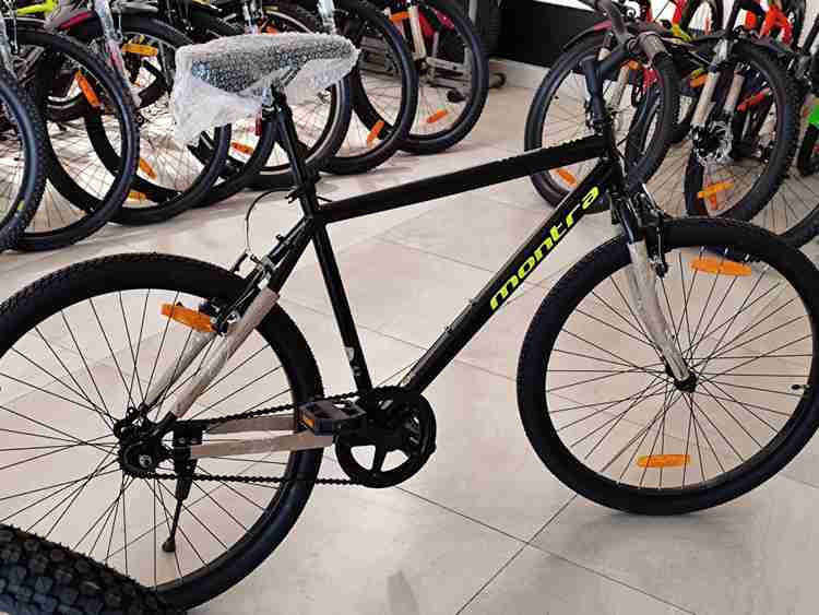 Montra Mach City 1.0 Single Speed 26 T Hybrid Cycle City Bike Price in India Buy Montra Mach City 1.0 Single Speed 26 T Hybrid Cycle City Bike online at Flipkart