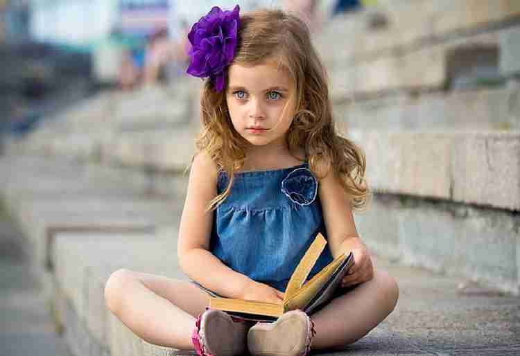 Little online girl wallpaper