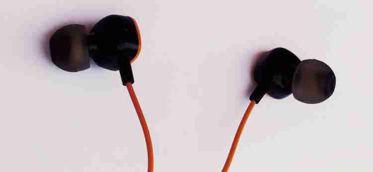 Which earphone is best under 200 hot sale