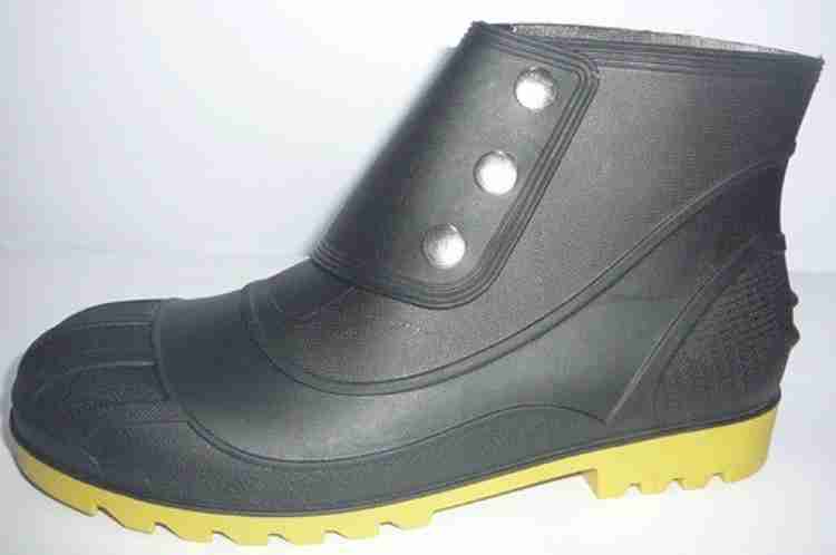 Rainy season sales safety shoes