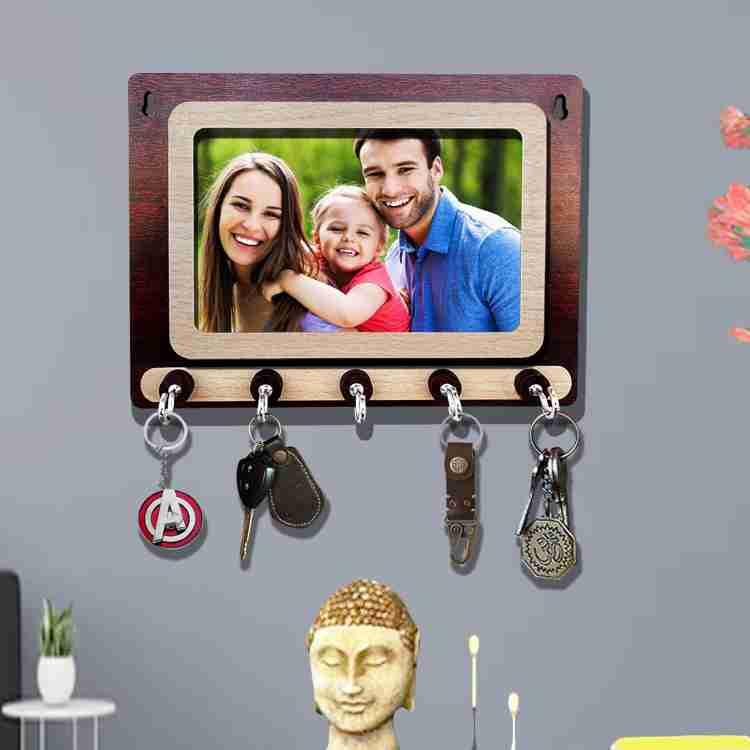 Picture frame with online key hooks