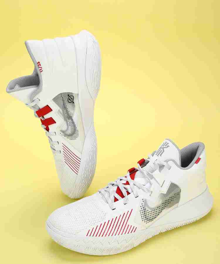 Kyrie irving hot sale flytrap white