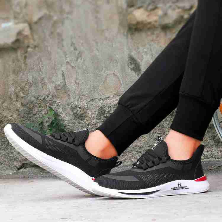 Trendy supportive shoes 2025