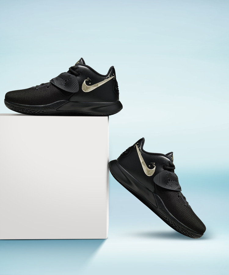 nike kyrie flyknit
