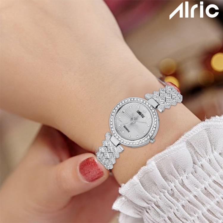 Buy ILOZ New Diamond Elegant Stylish silver Watches For Women Top Brand  Fashion Female Clock Wrist Watches Ladies For Women Online at Best Prices  in India - JioMart.