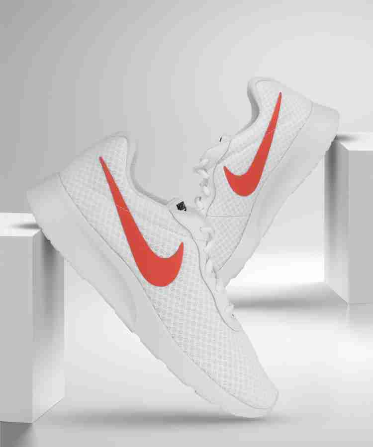 Nike cheap tanjun flipkart