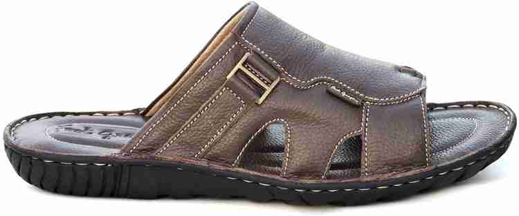 Foot graphy outlet chappals