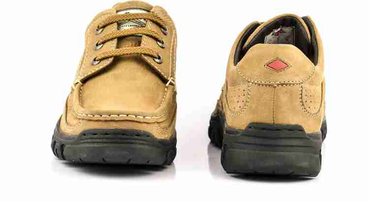 Lee cooper camel color shoes online