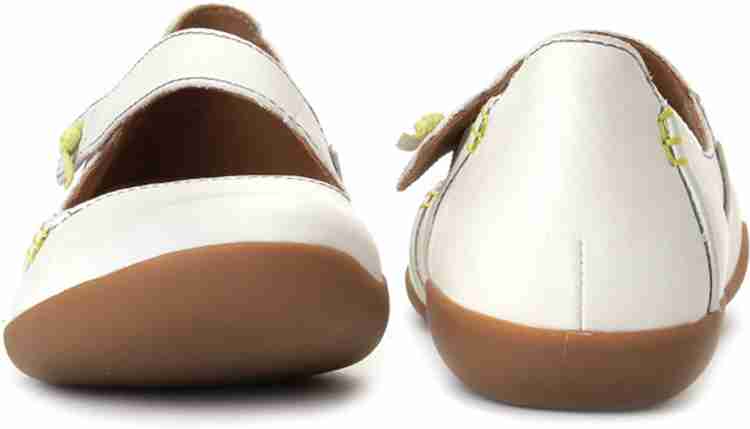 Clarks felicia plum black top