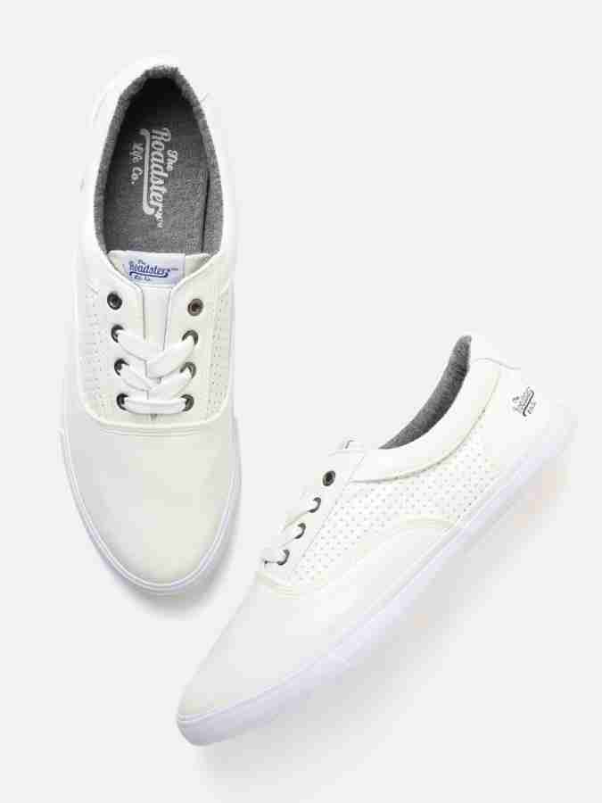 Roadster white best sale casual shoes