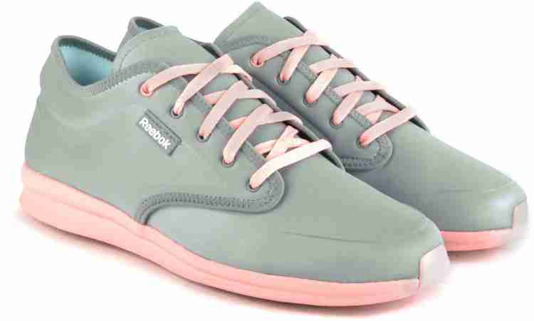 Reebok skyscape chase shop