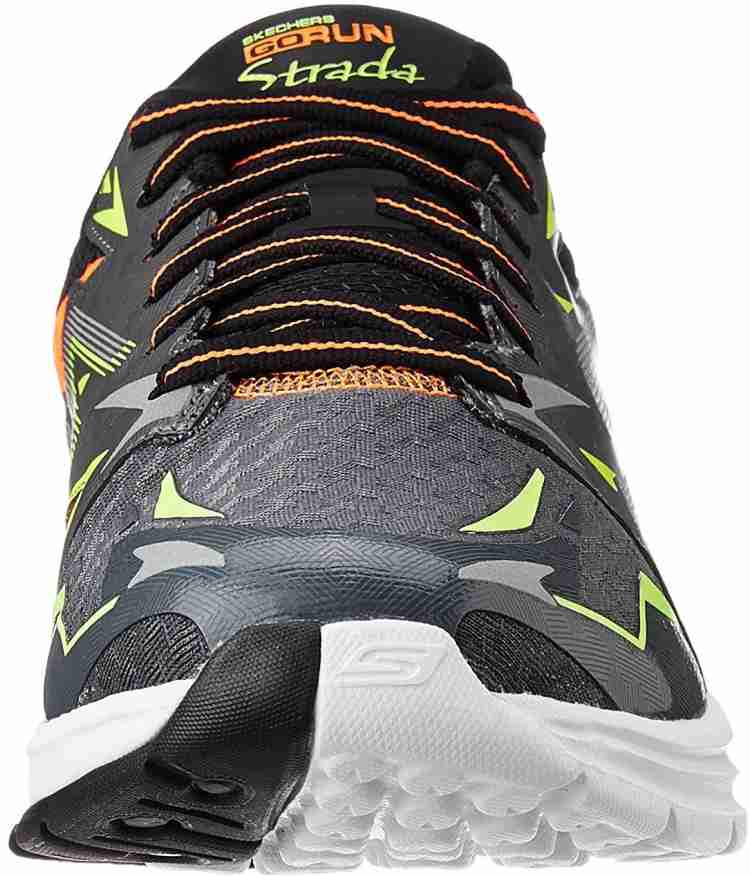 Skechers strada 2024