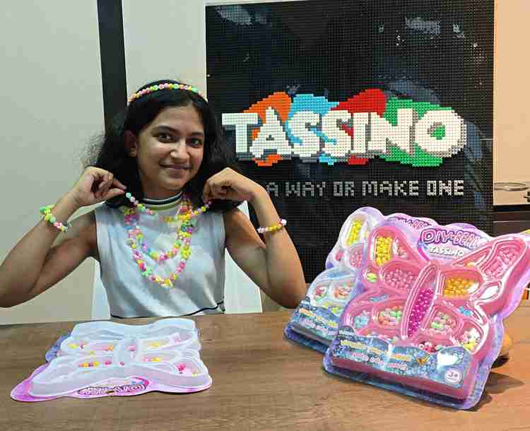Jewellery outlet making toys