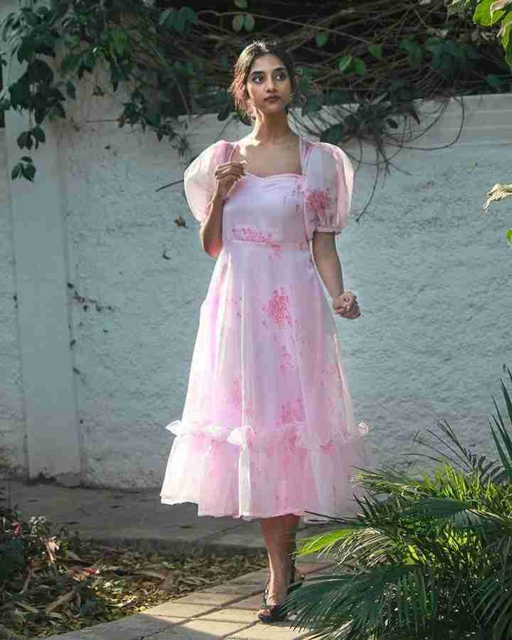 Flipkart pink gown 2025