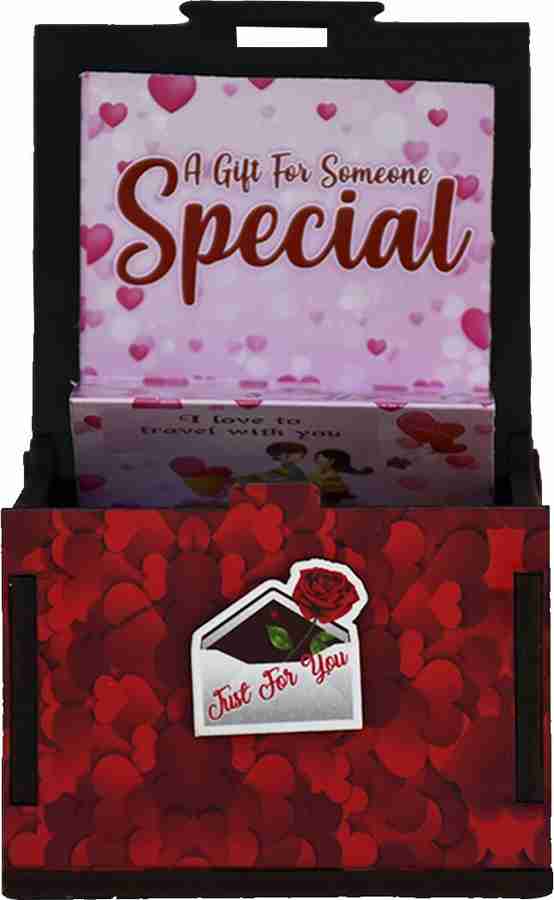 Boyfriend gift best sale to girlfriend