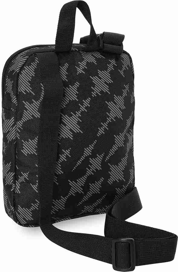 EASTPAK ELEY KISHIMOTO メッセンジャーバッグ 【公式通販】