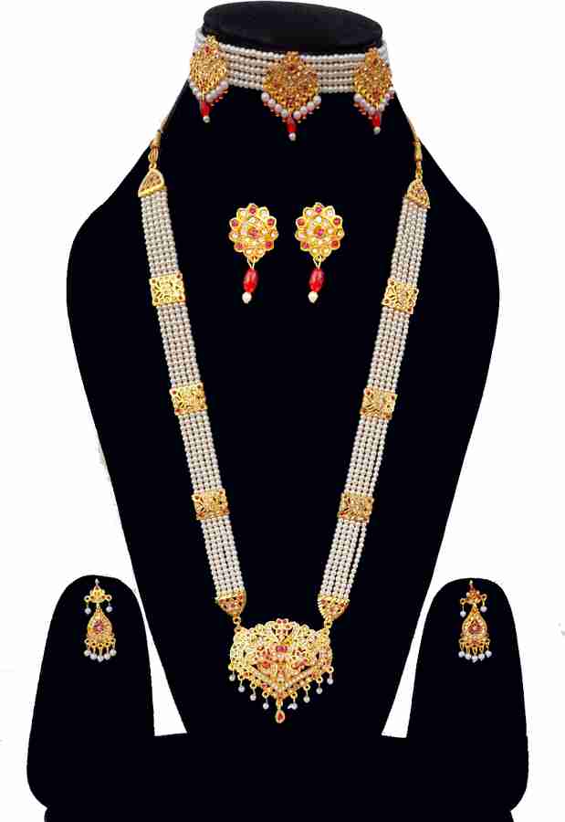 Alloy used in imitation gold jewellery deals