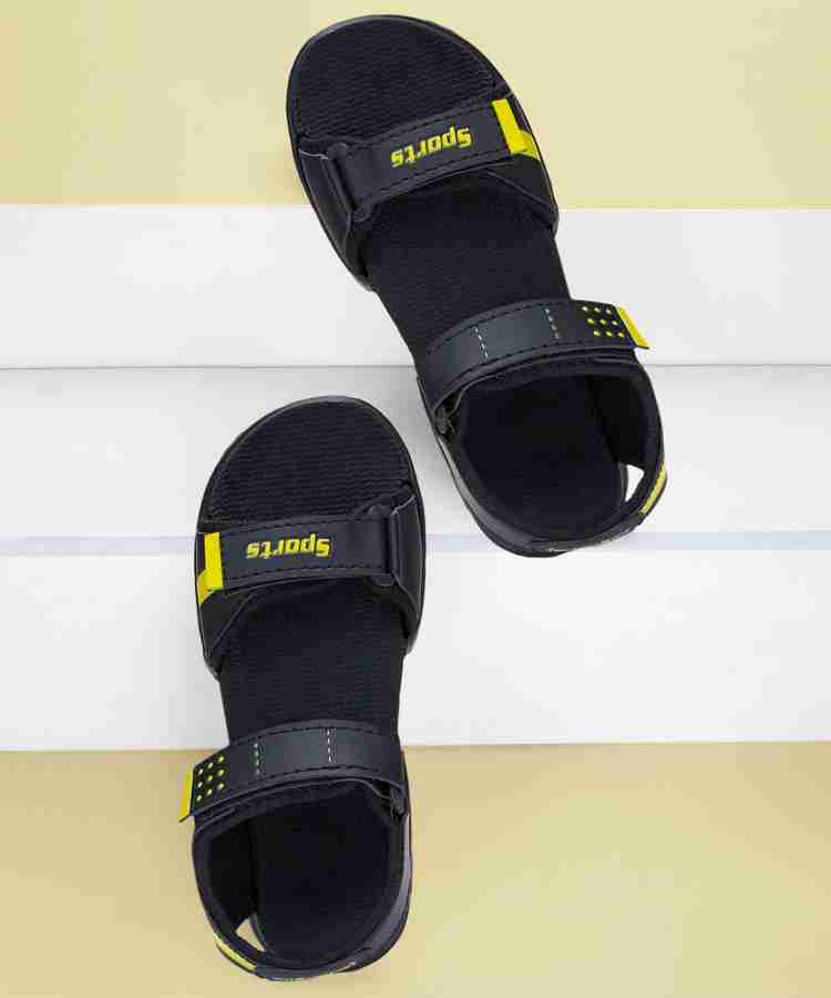 Sports sandals price discount