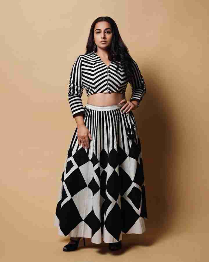 Crop top with long skirt deals flipkart