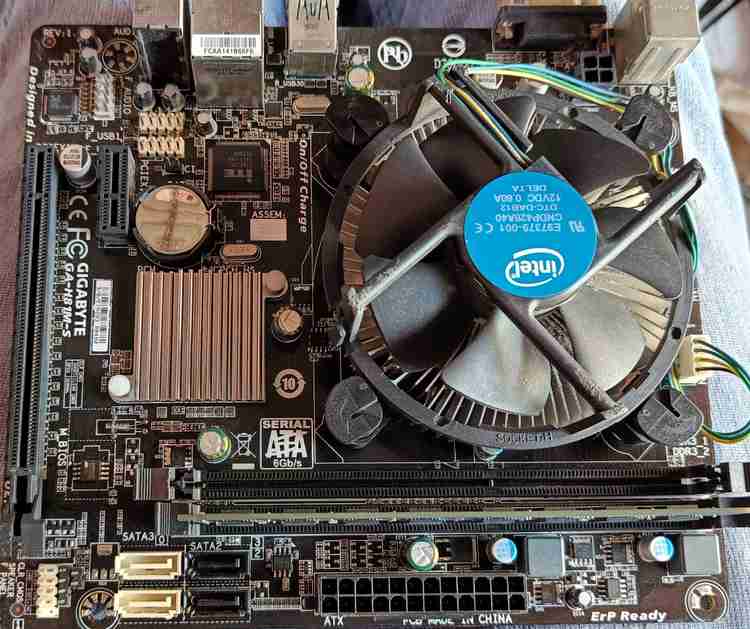 Motherboard with i3 processor and 4gb ram price top