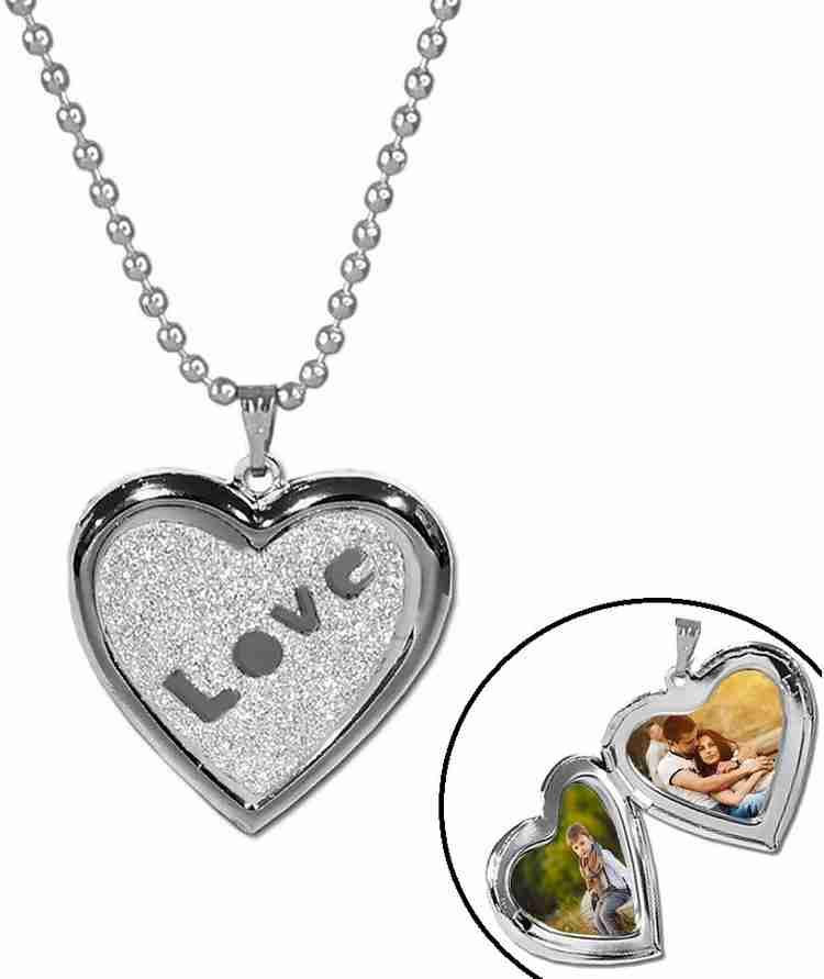 Heart shape outlet pendant silver