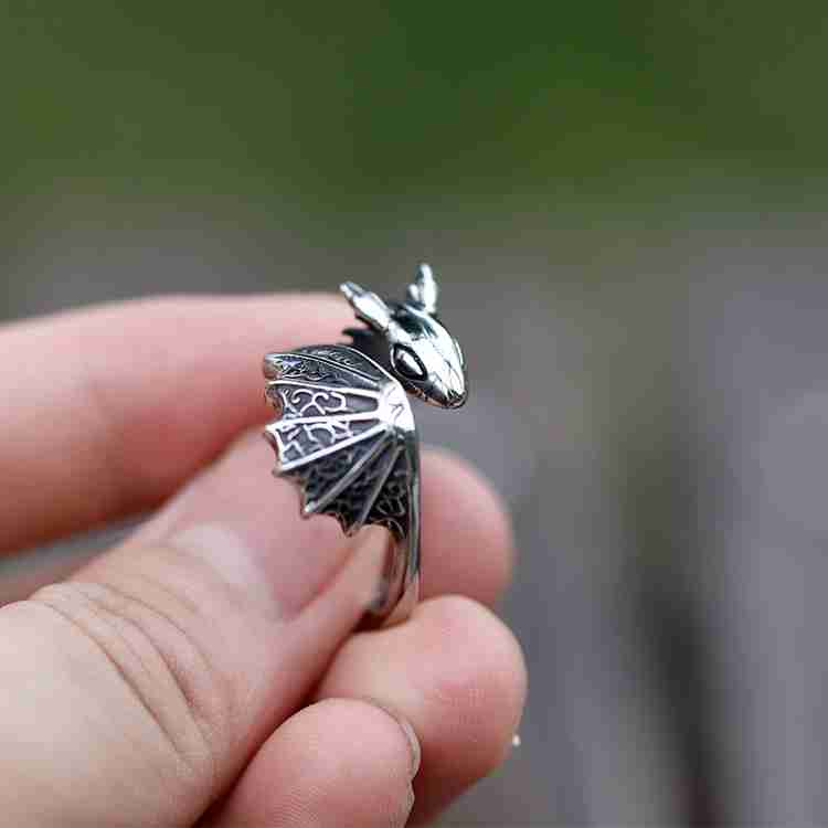 Cool dragon hotsell rings