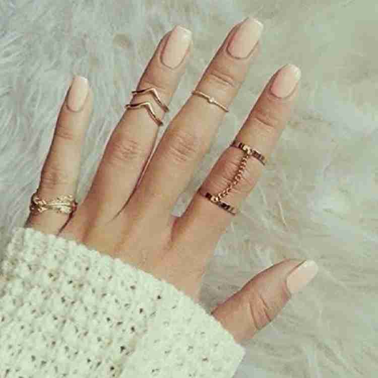 Middle of the finger rings shop