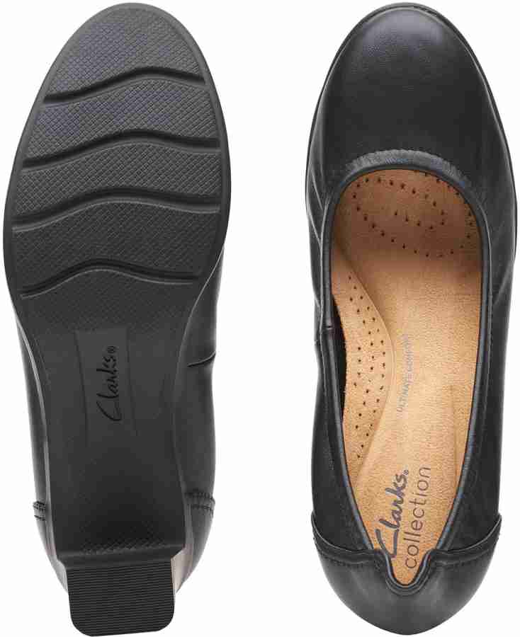 Clarks ladies 2024 black shoes