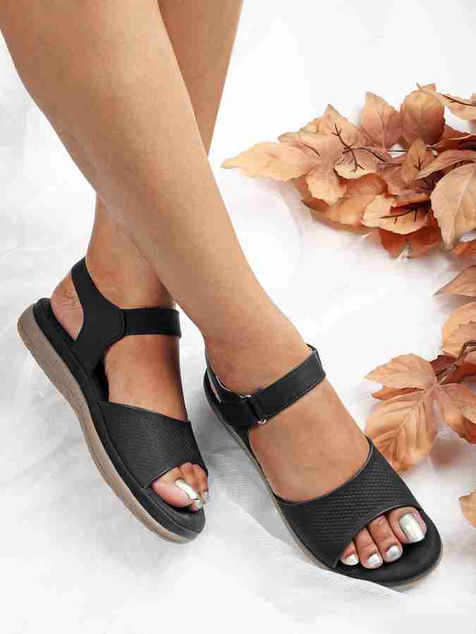 Cushioned discount flat sandals