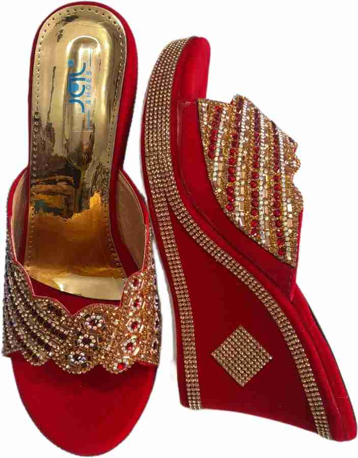 Red best sale colour sandal