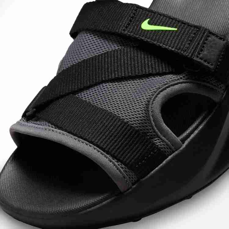 NIKE AIR MAX SOL Men Black Sports Sandals - Buy NIKE AIR MAX SOL 