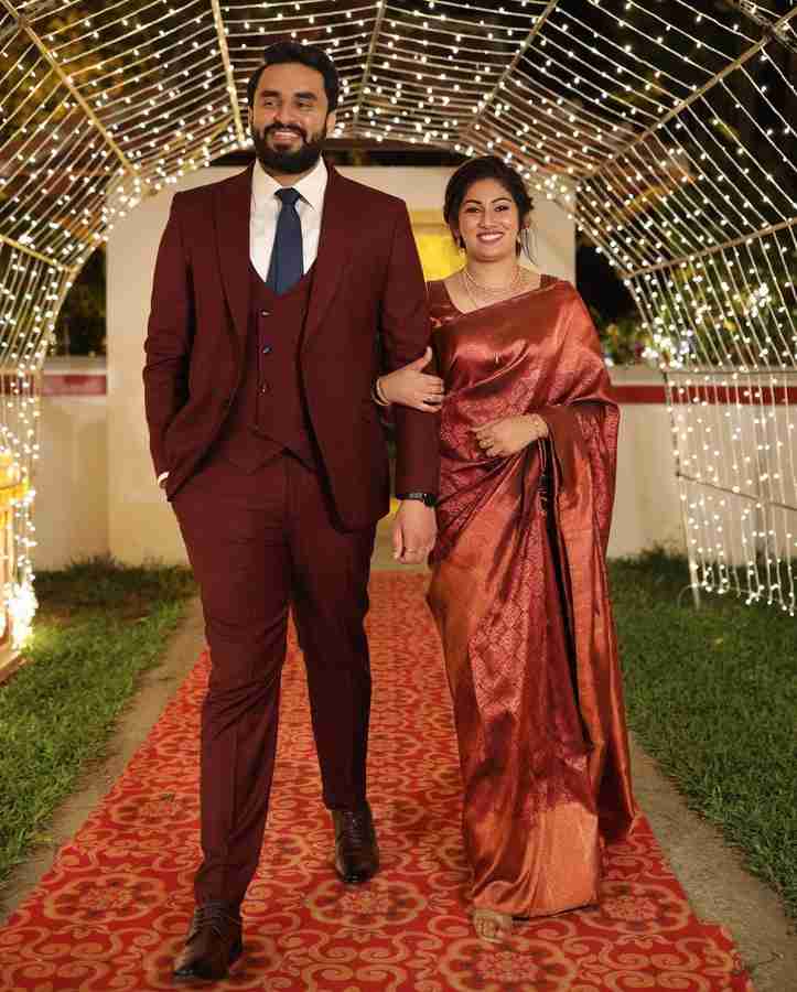 Buy LITIRTHFAB Embellished Woven Pochampally Jacquard Pure Silk Brown Sarees Online Best Price In India Flipkart