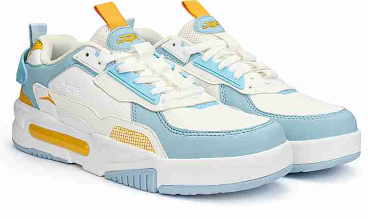 Signature sports shoes deals