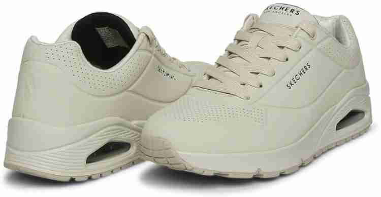 Off 2025 white skechers