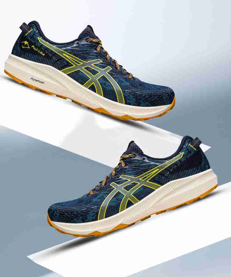 Asics running store shoes flipkart