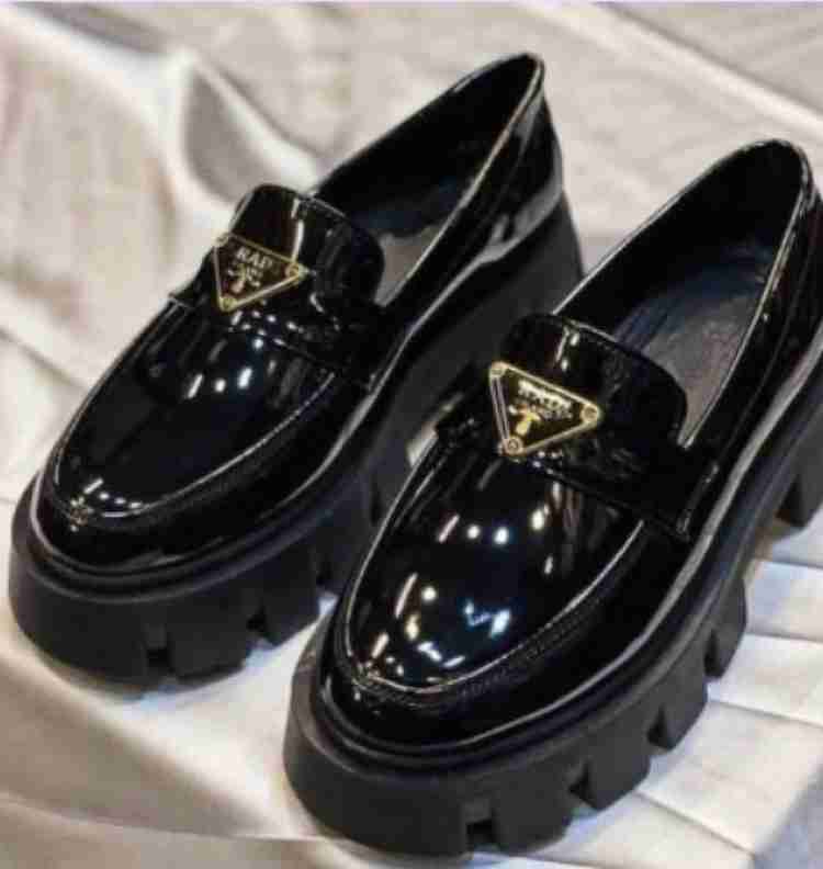 PRADA Patent Leather shops Driving Loafers