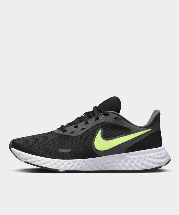 Nike free 5.0 running best sale shoes flipkart