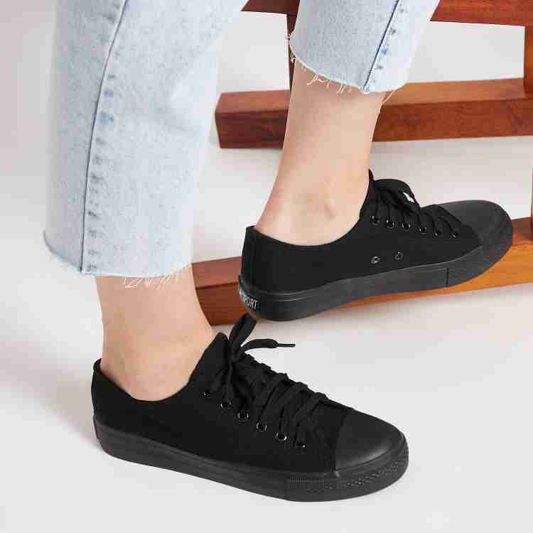 Black canvas online shoes for girl