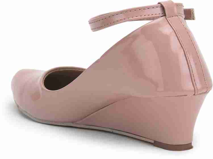 Wedge heels closed online toe