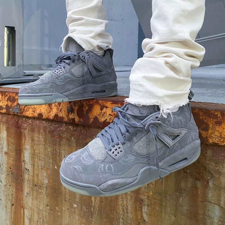 nike jordan kaws
