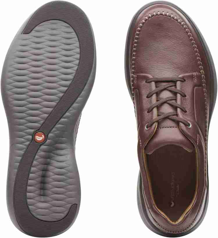 Un rise lace deals clarks